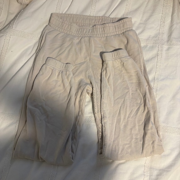 Wilfred Free Fleece Joggers – Size S (Cream/Beige) - Picture 1 of 3